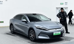 比亚迪汉L即将上市，纯电插混双选择，你更心动哪一款？