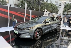 比亚迪汉L震撼登场：0-100km h加速2.7秒，